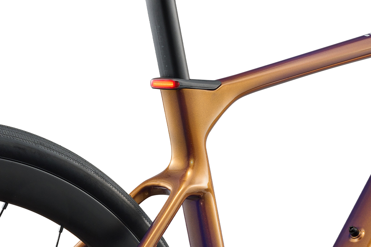 Defy Advanced E+ Elite 1 2026