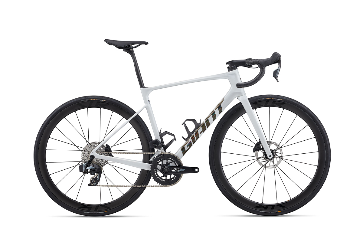 Defy Advanced Pro 1